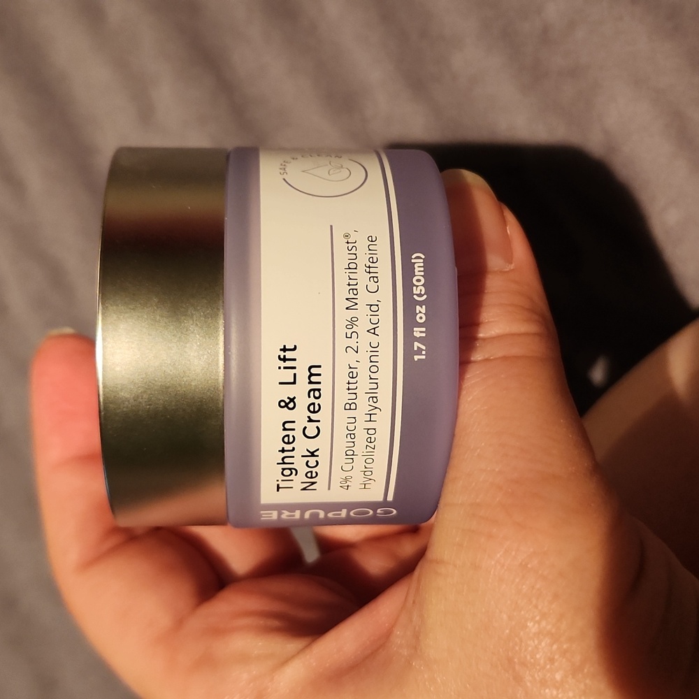 Gopure tightens & lift neck cream